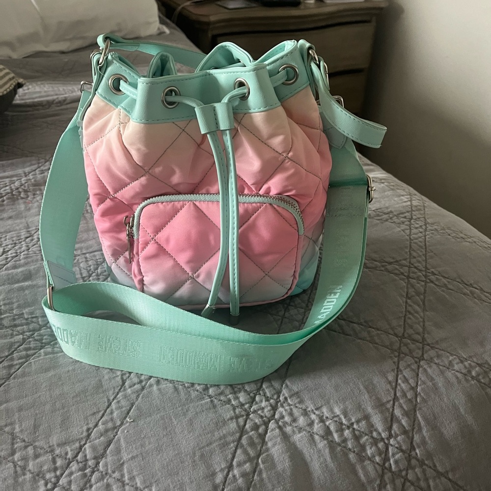 Steve Madden bucket bag